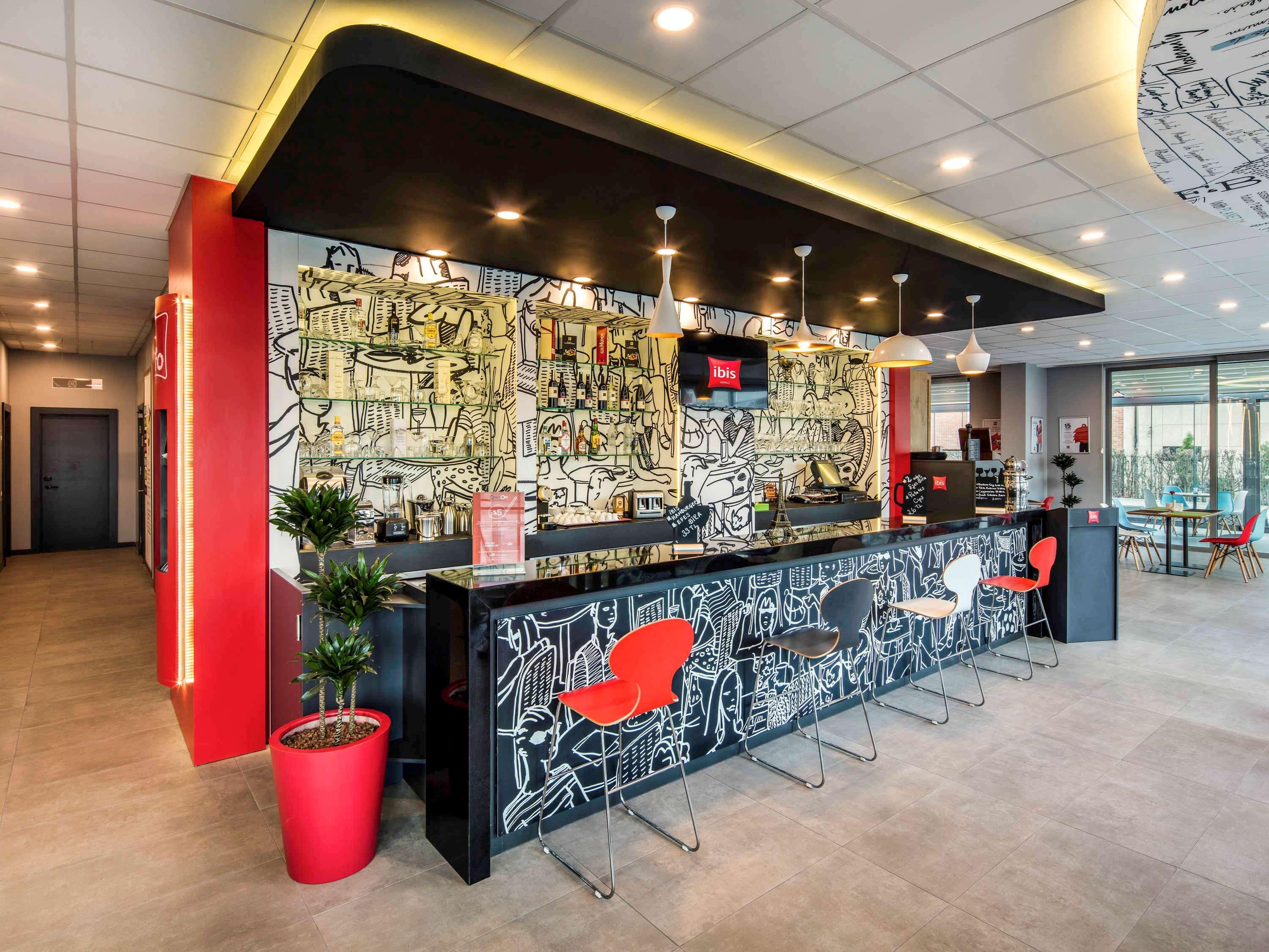 Отель Ibis West 3*