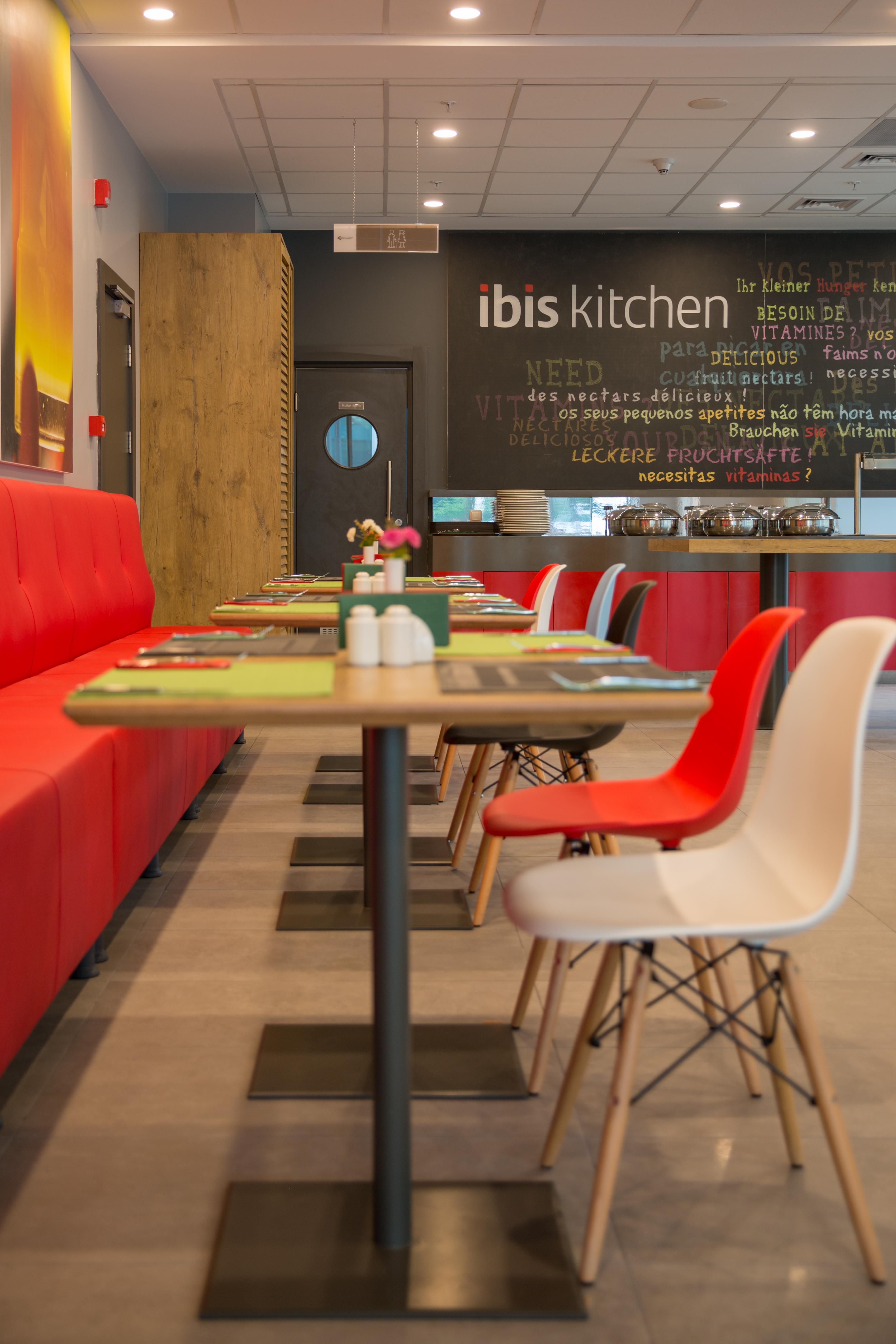 Hotel Ibis West 3*