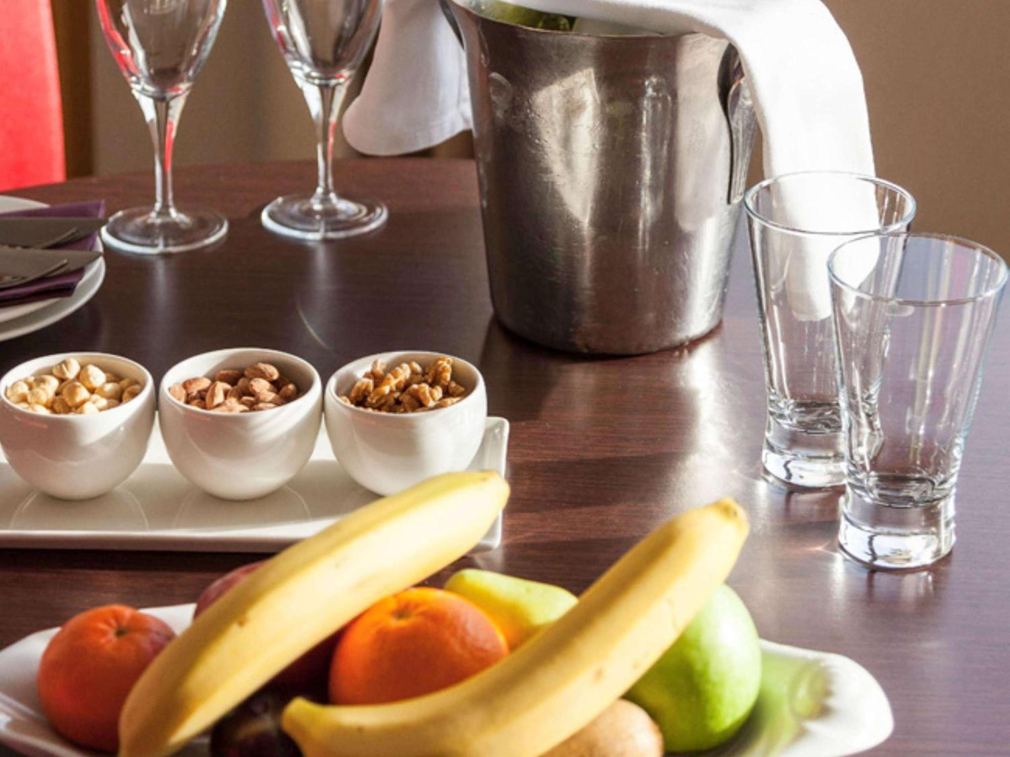 Отель Ibis West 3*